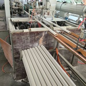 UPVC 20/25/32/40/50/63/75/90/100/160mm Flexibles <span class=keywords><strong>PVC</strong></span>-Wasserversorgungsrohr 10kg Druck 2,9m Länge GB-Standard Gleichmäßiger Schnitt - Product Image 1