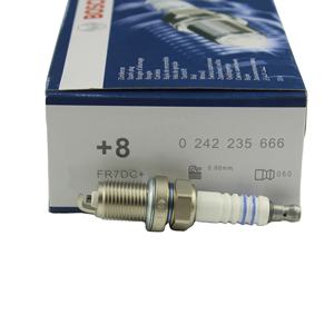 Bougies d'allumage en alliage de nickel Pièces automobiles Fr7DC+8 Bougie d'allumage Suzuki pour <span class=keywords><strong>voiture</strong></span> - Product Image 1