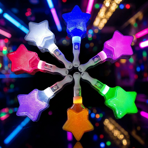 Encendedores fluorescentes de mano con logotipo personalizado de estrella de cinco puntas, regalos conmemorativos relacionados con el canto en filas de espera en festivales de música. - Product Image 5