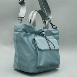 Service de développement et de conception de sacs fourre-tout en nylon et de sacs à main pour hommes sur mesure ODM OEM, solutions de sacs souples personnalisés pour votre vision unique - Product Image 1