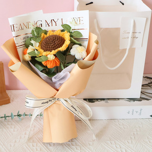 QY - Ramos de Flores Tejidas a Mano para el Día de San Valentín, Día de la Madre, Cumpleaños, Graduación, Halloween, Regalo de Flores de Lana Tejida, Rosas de Hilo de Ganchillo - Product Image 4