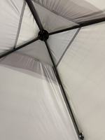 Tente Pop-Up 3,6 x 3,6 m avec parois latérales en maille, structure en acier, portes zippées, abri d'ombrage pour camping et événements en extérieur