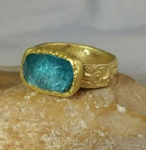 Anello con dettagli incisi a trama blu-verde, regalo di gioielleria retrò da donna - Product Image 3