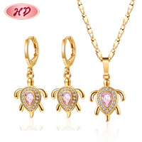 Ensemble de bijoux vintage tortue noire plaqué or 18 carats collier à breloques animaux rétro et boucles d'oreilles ensembles de bijoux de mode