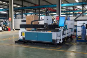 Machine de découpe laser à fibre CNC Raytools LX3015FCT 1500W pour la découpe de tôles et de tubes en métal/acier/aluminium avec lit de travail 1500X3000Mm - Product Image 5