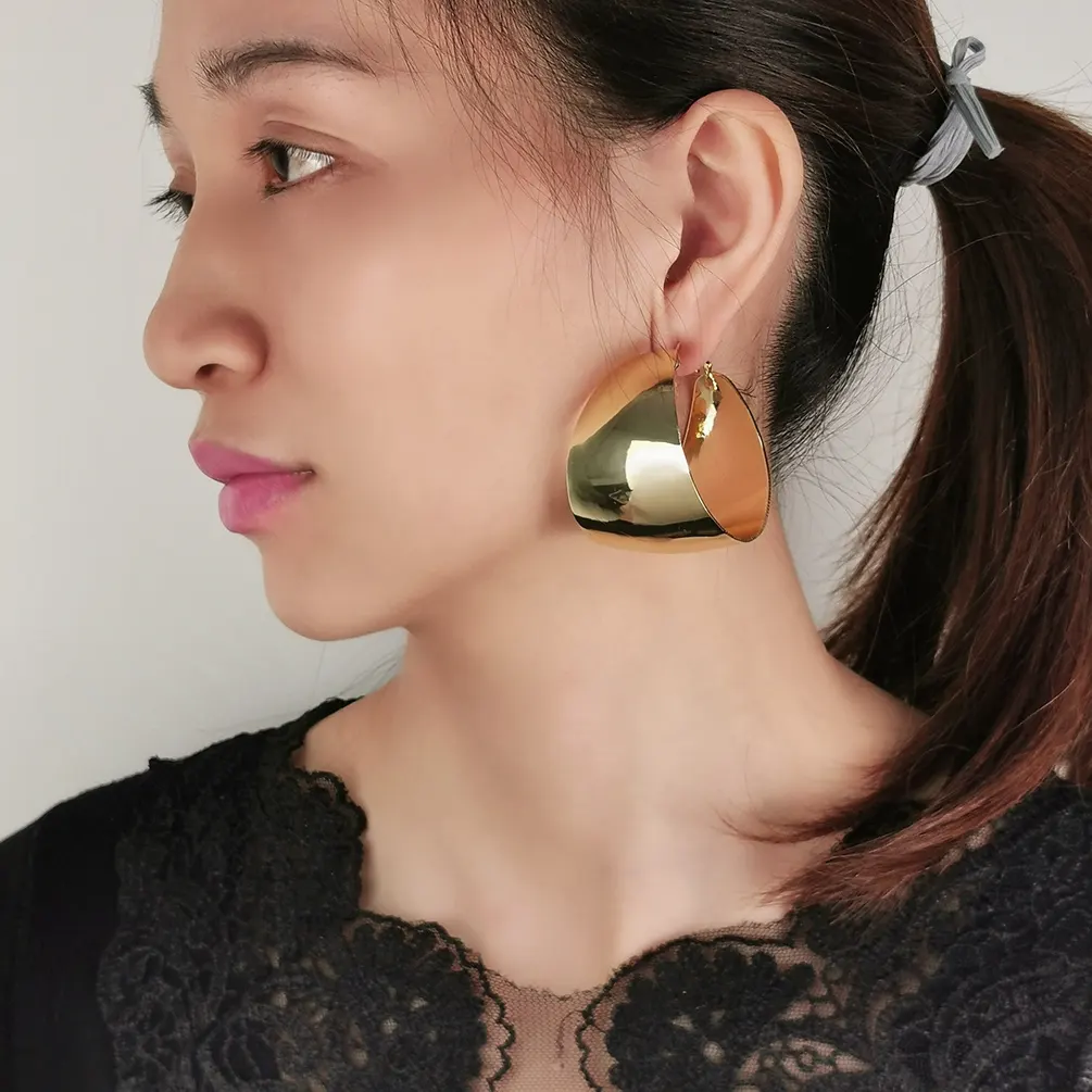 Fashion Minimalist Alloy Gold Plated C Shape Drop Earrings Big Wide Statement Chunky Gold Hoop Earrings For Women Wholesale