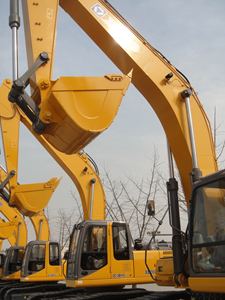 Fornitura di fabbrica escavatore cingolato XE335C da 33 tonnellate realizzato al XCM-G con un prezzo economico - Product Image 3