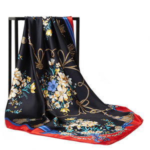 <span class=keywords><strong>Sciarpa</strong></span> stampata alla moda 2023 per <span class=keywords><strong>donna</strong></span> foulard in raso di seta di lusso sciarpe floreali leopardo Vintage Bandana su misura femminile - Product Image 2