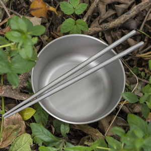 Palillos Redondos de Titanio de Primera Calidad, Diseño Moderno y Minimalista, Resistentes a la Corrosión, Reutilizables, para Acampar y Uso Diario - Product Image 3