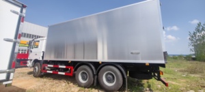 110 porcs pesant 125kg transporteur de porcs <span class=keywords><strong>camion</strong></span> de transport de porcs <span class=keywords><strong>8X4</strong></span> transport d'animaux <span class=keywords><strong>camion</strong></span> de transport de porcs porcs transporteur de bétail - Product Image 4