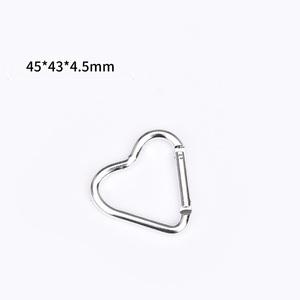 Mini hình trái tim nhôm Carabiner khóa mùa xuân Snap Keychain Clip bán buôn nhôm hình trái tim Carabiner cho ke chuỗi - Product Image 6