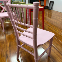 Chaise Chiavari en résine plastique colorée empilable pour enfants, idéale pour les fêtes et la maternelle