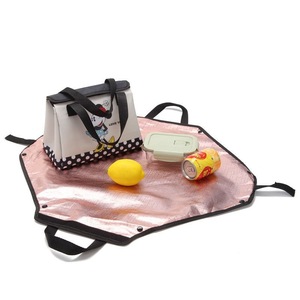 Tapis de pique-nique et sac à déjeuner double usage, imperméable, résistant à l'humidité, épaissi, portable, pour le camping en plein air, tissu Oxford - Product Image 4