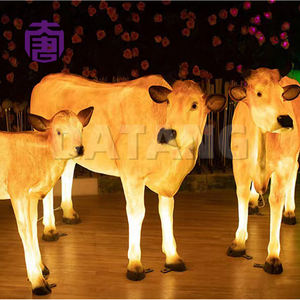 Escultura Luminosa 3D de Buey Amarillo para Jardín, Parque o Paisaje, Fabricada en Resina y Fibra de Vidrio - Product Image 2