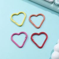 Nouvelles attaches et crochets en forme de cœur MENG'P CJPJ-012 pour bricolage, anneaux ouverts couleur bonbon avec peinture cuite pour la fabrication de porte-clés