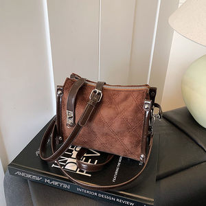 Nouveau sac bandoulière décontracté en cuir PU et daim pour femme 2026 - Product Image 2