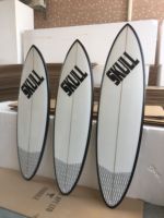 Planche de surf unisexe de haute qualité en EPS avec rail en carbone, shortboard en époxy, planche de type fish en fibre de verre avec logo personnalisable pour les sports nautiques