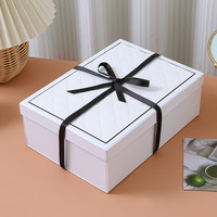 Carpeta de Regalo Plegable Personalizada con Tapa, Embalaje Tipo Cartera, Cartón Blanco/Rosa/Verde, Asa de Lazo, Logotipo Personalizado