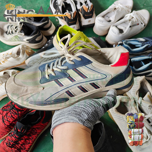 Scarpe da uomo sportive originali di marca Guangzhou Factory scarpe usate negozio di buona qualità - Product Image 2