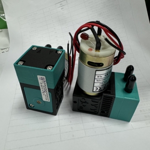 ปั๊มไดอะแฟรมไฟฟ้าขนาดเล็ก G-win รุ่นใหม่ 2 กก. สำหรับเครื่องพิมพ์อิงค์เจ็ทโรแลนด์ ใช้ได้กับหมึกโซลเว้นท์ - Product Image 3