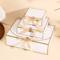 Boîte cadeau rectangulaire minimaliste en carton avec sangle de transport pour écharpe, chemise, parfum, robe – Grand emballage d'anniversaire