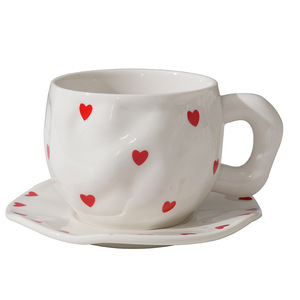 Taza de Café de Cerámica con Platillo, Modelo KL Hecho a Mano, 400 ml, Diseño Minimalista Moderno, Forma Irregular Pintada a Mano - Product Image 1