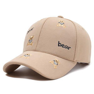 Venta al por mayor de gorras de béisbol de algodón de 6 paneles con logotipo de oso de dibujos animados bordado en 3D personalizadas, gorras de béisbol con visera curva ajustable - Product Image 3