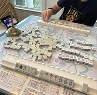 Mahjong américain de luxe personnalisé, pliable, moderne, 4 couches, vert perle, en acrylique, jeu de casino familial, cadeau de vacances, en stock