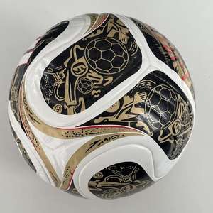 Balón de Fútbol Personalizado de Cuero PU, Ecológico, Duradero y Ligero, con Colores Personalizados - Product Image 1