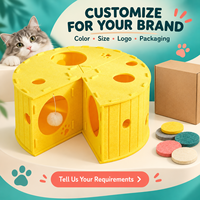 Maison pour chat en feutre en forme de fromage avec boule suspendue, tunnel de jeu pour chat d'intérieur, fournitures pour animaux de compagnie personnalisées, vente en gros