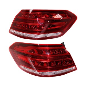 Pour <span class=keywords><strong>mercedes</strong></span>-benz classe E W212 ensemble de feu arrière LED 2014-2015 E250 E350 E550 lentille rouge clignotant état utilisé - Product Image 1