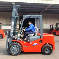 Chariot élévateur diesel de haute qualité de 5 tonnes à quatre roues motrices avec moteur EPA et dispositifs d'assistance complets pour terrains accidentés
