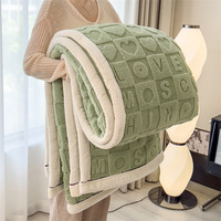 Couverture double face en peluche épaisse pour lit couvertures tricotées écologiques à motif de coeur pour l'hiver