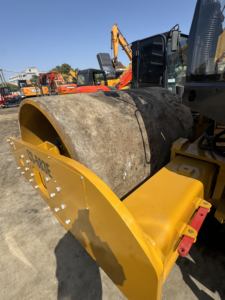 Rodillo Compactador de Carreteras de Tambor Liso Único CAT CS-683E Usado de Alta Calidad, Equipo Pesado Rentable con Entrega Global Rápida - Product Image 4