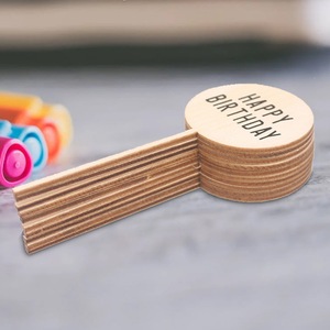 Adorno de madera redondo para tartas con diseño de feliz cumpleaños, ideal para fiestas y decoración transfronteriza. - Product Image 3