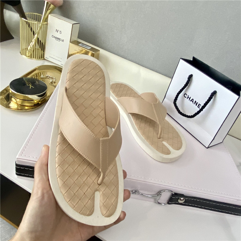 Summer Beach Filpflops PVC Plastic Sole Flip Flops Beach Sliders Flipflop Slippers Women