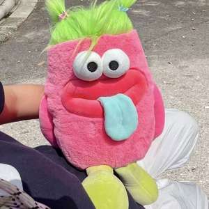 Peluche Personalizado de Monstruo con Cabello Desenfocado y Expresión Divertida <span class=keywords><strong>para</strong></span> Decoración del Hogar y Compañero de Sueño - Product Image 6