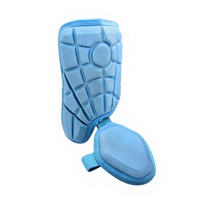Protector de Piernas de EVA Azul Claro con Cierre de Velcro, Ajuste Universal para Todas las Estaciones, Protección Ligera - Product Image 1