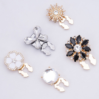 Boutons de manchette de luxe en alliage de zinc, design personnalisé, avec clip fantaisie et placage, pour femmes et hommes