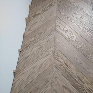 <span class=keywords><strong>Plancher</strong></span> <span class=keywords><strong>en</strong></span> bois d'ingénierie <span class=keywords><strong>en</strong></span> chêne blanc, <span class=keywords><strong>plancher</strong></span> <span class=keywords><strong>flottant</strong></span> <span class=keywords><strong>en</strong></span> chevron, laque UV Apolloxy MFG - Product Image 1