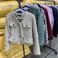 Vestes en tweed d'occasion, manteaux en bouclette usagés, vêtements de seconde main pour femmes, vente en gros