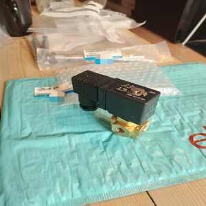 Solenoid 3 Jalur Vx3112-01f-8drwbr1 Stok Baru Belum Terpakai Ac48v 50/60hz Ac52v/60 - Product Image 1