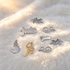 Placas de Identificación Metálicas Personalizadas, Etiquetas de Acero Inoxidable con Logotipo Grabado para Gorras, Bolsos y Prendas de Vestir - Product Image 2