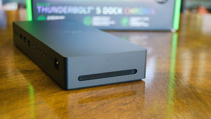 Base de Carga de 140 W con Triple Pantalla 4K a 144 Hz, hasta 8 TB de Almacenamiento, Base de 10 Puertos Thunderbolt 5 para Computadora Portátil - Product Image 6