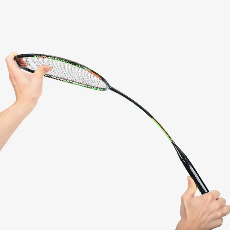 Nueva llegada profesional calidad sin marca Marco de fibra de carbono superior raqueta de bádminton para deportes