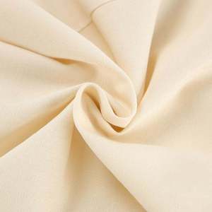 Abrace un estilo veraniego sin esfuerzo con este conjunto de 2 piezas de lino y algodón beige para mujer, que incluye un top tipo chaleco de corte holgado y pantalones, con una mezcla transpirable. - Product Image 5