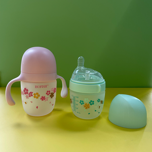 Biberón de Boca Ancha de Vidrio Borosilicato y PP de Alta Calidad Personalizado, Libre de BPA, con Flujo Variable para Bebés Recién Nacidos - Product Image 2
