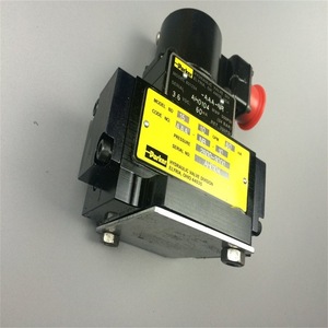 วาล์วเซอร์โวไฮดรอลิก Parker 10 ลิตร/นาที 315 บาร์ ข้อต่อเกลียว 1/4 นิ้ว - Product Image 2