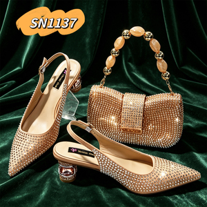 Set di <span class=keywords><strong>Borse</strong></span> e Scarpe Coordinate Rosa 2026, Alta Qualità, Sandali di Lusso alla Moda, Pochette con Diamanti per Donne, <span class=keywords><strong>Borse</strong></span> da Sera con Catena - Product Image 3