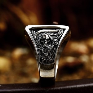 Bague Crâne pour Homme en Acier Inoxydable Design Faucheuse pour Cadeau de Mariage Bague Biker Punk Vintage Vente en Gros - Product Image 3